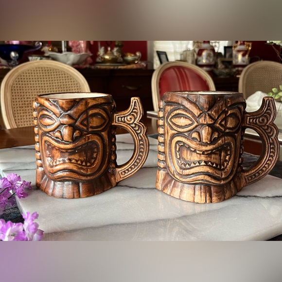 Set of 2 Treasure Craft Tiki Mug Cups Ceramic Hawaii Luau Party Vintage 1960 - Picture 2 of 12